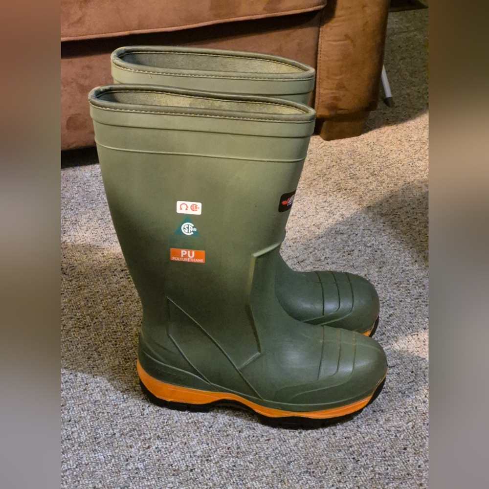Mens Baffin Boots Size 12
